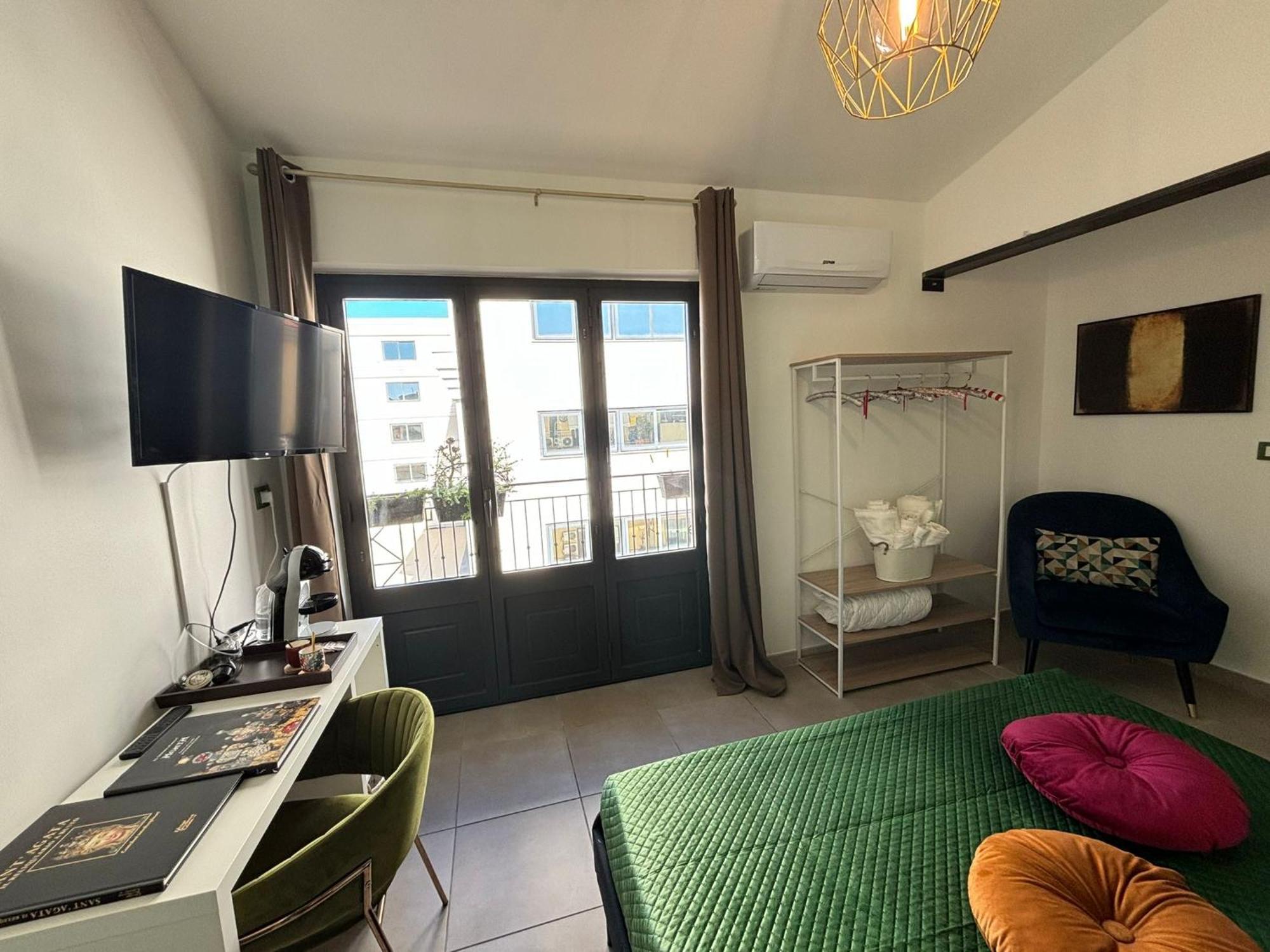 Rooftop53 Bed & Breakfast *