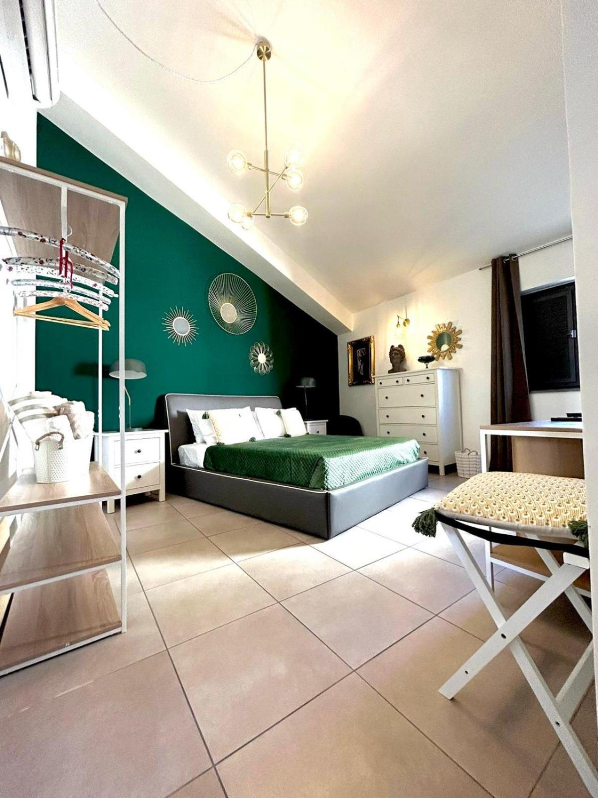 Rooftop53 Bed & Breakfast