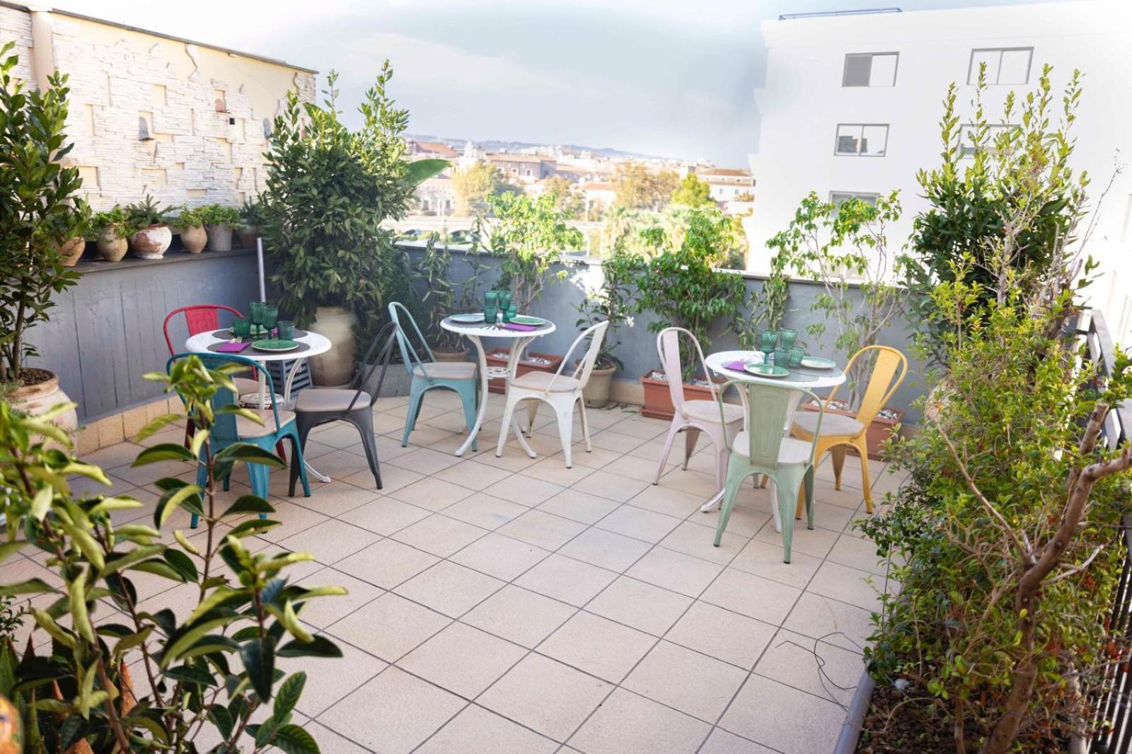 Rooftop53 Bed & Breakfast