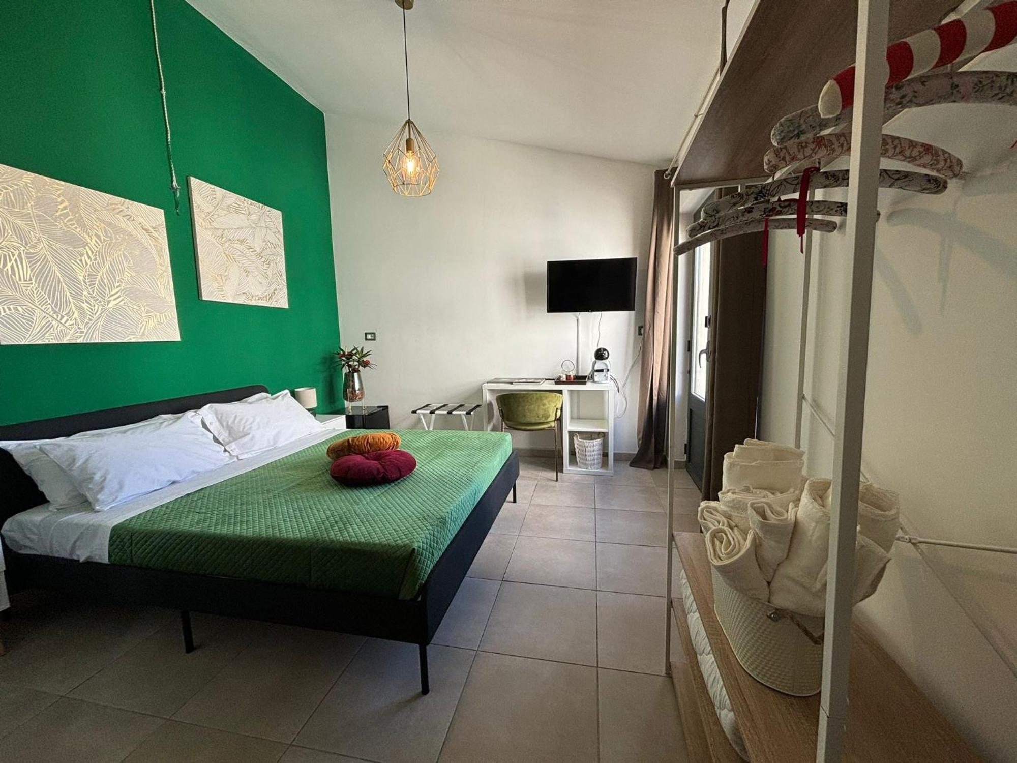 Bed & Breakfast Rooftop53 *